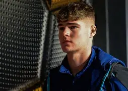 清晨纽卡斯尔备战国王杯国际比赛日上海海港调整名单以备足总杯，摩纳哥调整名单瞬间刷屏