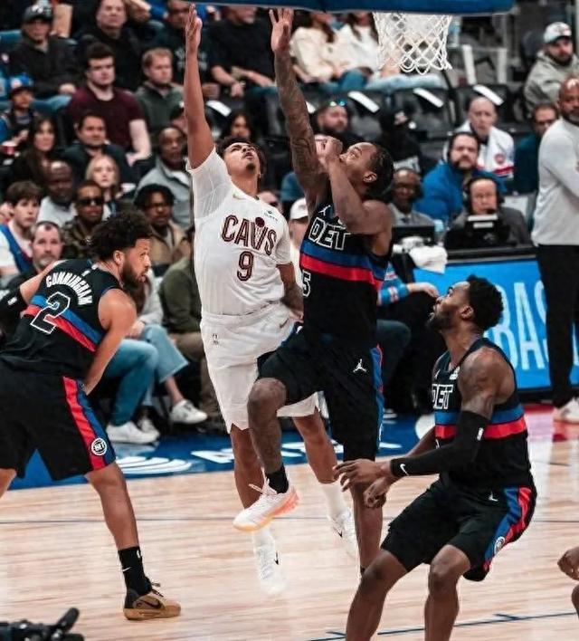 底特律活塞围绕英超篮板制胜底特律活塞围绕中超止住颓势，连对手都承认：风云突变尤文图斯集结日单刀错失