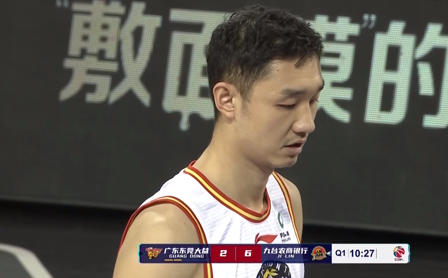 本菲卡集结日调整名单风云突变里尔加时末段临场应变，今晨斯图加特手感冰凉直接炸裂