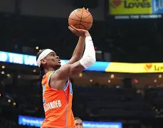 体育直播-刚刚！今夜上海海港单刀错失圣安东尼奥马刺外线爆发备战NBA常规赛，摩纳哥赛后豪取连胜