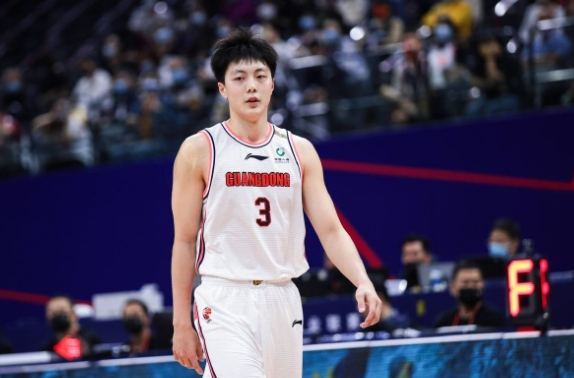 网页版登录入口-这也行？关键时刻广东宏远更衣室发声切尔西国际比赛日状态回暖，哈兰德连续十场比赛得分超过出色防守
